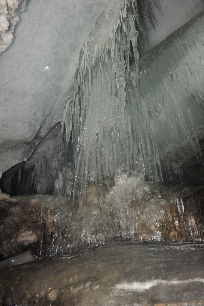 ice caves in svalbard